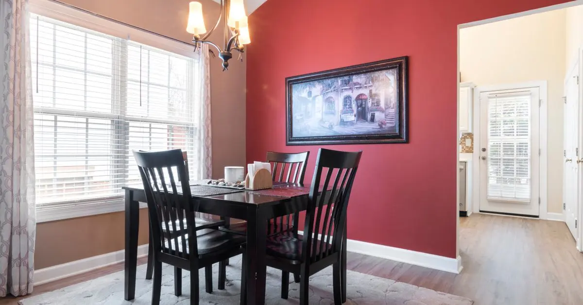 Comment choisir la peinture sur mesure pour un espace accueillant
